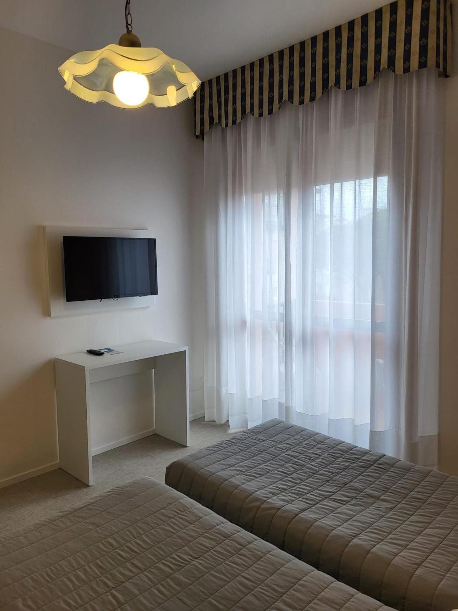 Hotel Piccadilly Lido di Jesolo Dış mekan fotoğraf